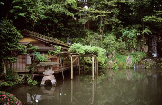 Kenroku-en